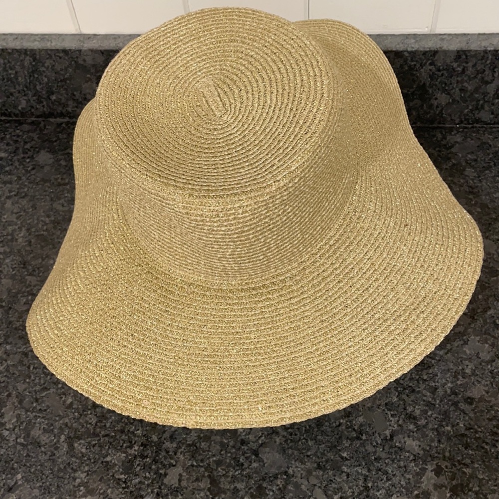 Floppy sun hat